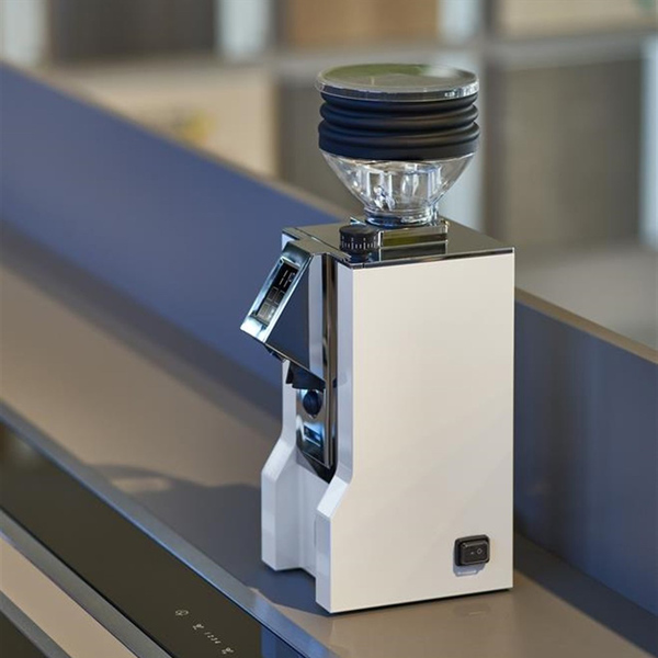 Eureka Mignon Single Dose blow up cleaning hopper