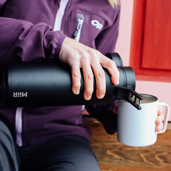 MiiR - Howler Black 950 ml (thermos)