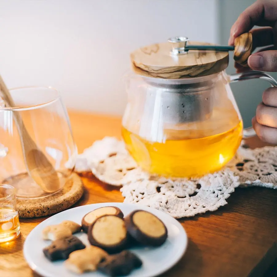 Hario Teaor - Tea pot - Olive Wood - 700ml 3.webp