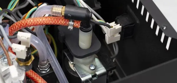 Gaggia Classic Pro Thunder Black improved pump mounts.webp