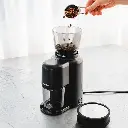 EVCN-8-B-EU_web01 V60 Electric Grinder Compact 4.webp